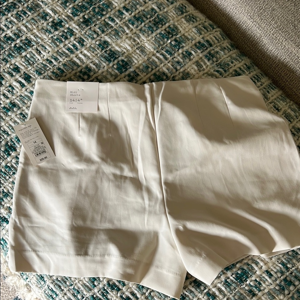 A New Day Women's Cream Shorts